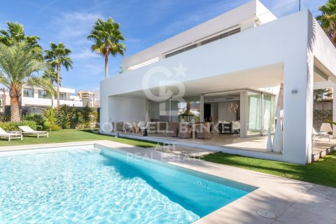 Willa w Marbella, Malaga, Hiszpania 3 sypialnie, 405 mkw. nr 156840