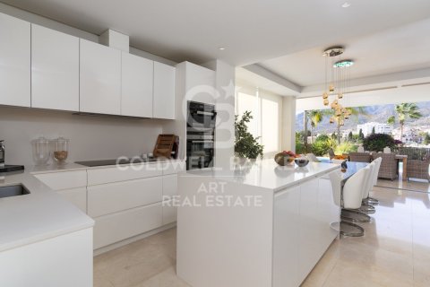 Willa w Marbella, Malaga, Hiszpania 3 sypialnie, 405 mkw. nr 156840 – zdjęcie 8