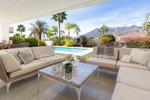 Willa w Marbella, Malaga, Hiszpania 3 sypialnie, 405 mkw. nr 156840 – zdjęcie 4