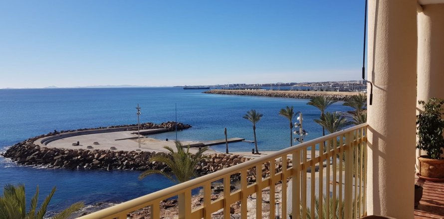 Wohnung in Torrevieja, Alicante, Spanien 3 Schlafzimmer, 120 m2 Nr. 137985