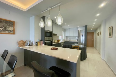 Huoneisto myytävänä Torrevieja, Alicante, Espanja, 3 makuuhuonetta, 91 m2 No. 137986 - kuva 4