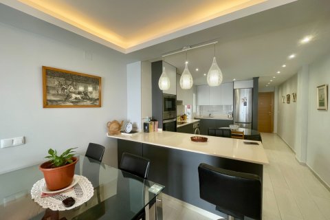 Huoneisto myytävänä Torrevieja, Alicante, Espanja, 3 makuuhuonetta, 91 m2 No. 137986 - kuva 11