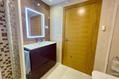 Huoneisto myytävänä Torrevieja, Alicante, Espanja, 3 makuuhuonetta, 91 m2 No. 137986 - kuva 20