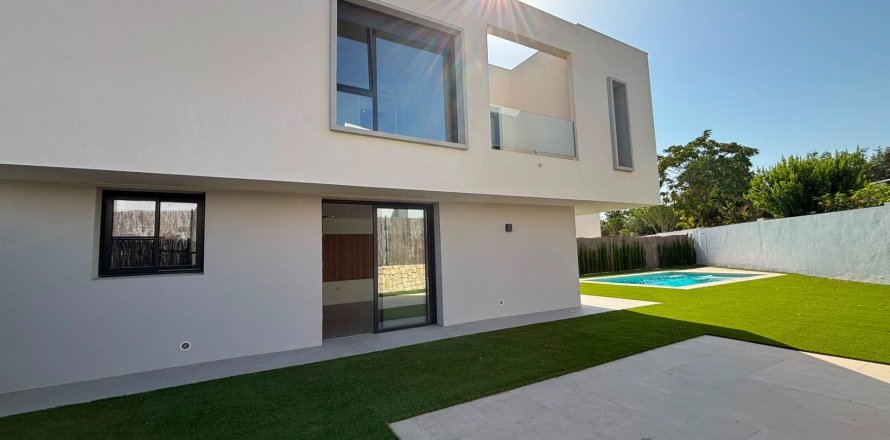 Villa in La Font, Alicante, Spanien 3 Schlafzimmer, 220 m2 Nr. 190792