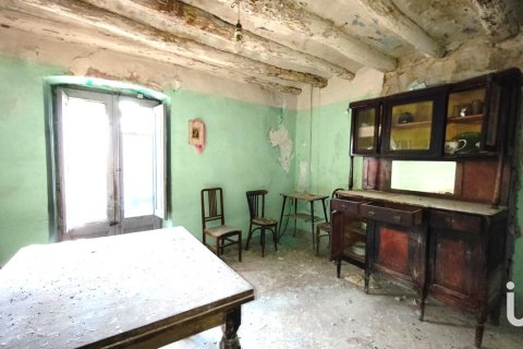 House for sale in Batea, Tarragona, Spain 8 bedrooms, 924 sq.m. No. 185585 - photo 18