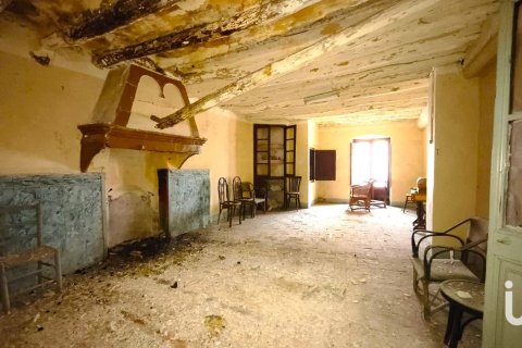 House for sale in Batea, Tarragona, Spain 8 bedrooms, 924 sq.m. No. 185585 - photo 20