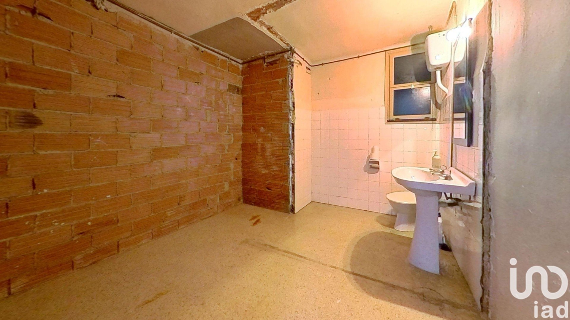 Proprietà commerciale a Polinya, Barcelona, Spagna 2 camere da letto, 91 mq. N° 185579