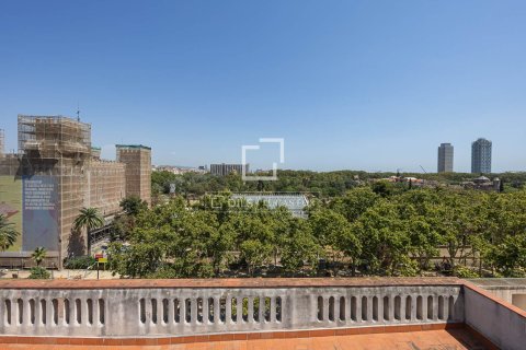 Takvåning till salu i Barcelona, Spanien 4 sovrum, 117 kvm. Nr. 194284 - foto 20