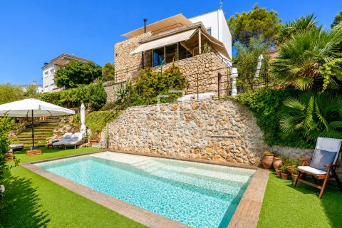 Villa i Sitges, Barcelona, Spanien 4 sovrum, 193 kvm. Nr. 194288