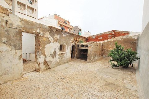 Townhouse for sale in Guardamar del Segura, Alicante, Spain 3 bedrooms, 128 sq.m. No. 183644 - photo 9