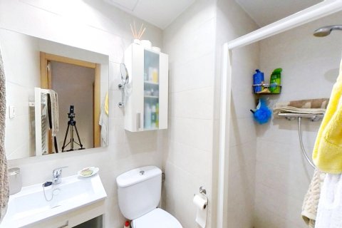 Kaupunkipientalo myytävänä El Vendrell, Tarragona, Espanja, 4 makuuhuonetta, 184 m2 No. 153409 - kuva 17