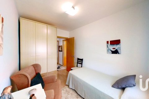 Kaupunkipientalo myytävänä El Vendrell, Tarragona, Espanja, 4 makuuhuonetta, 184 m2 No. 153409 - kuva 30