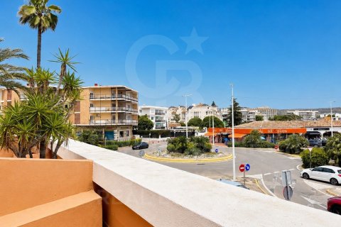Lägenhet för uthyrning i Javea, Alicante, Spanien 2 sovrum, 120 kvm. Nr. 178423 - foto 3