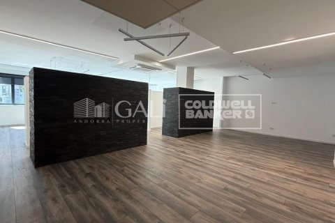 Toimisto vuokrattavana Principado De Andorra (Ninguna Poblacion Tiene C.P.), Lleida, Espanja , 112 m2 No. 178422 - kuva 4