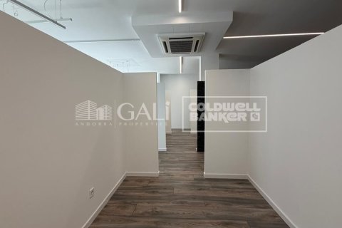 Toimisto vuokrattavana Principado De Andorra (Ninguna Poblacion Tiene C.P.), Lleida, Espanja , 112 m2 No. 178422 - kuva 7