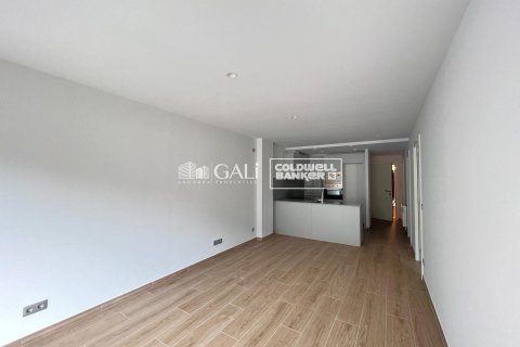 Huoneisto vuokrattavana Principado De Andorra (Ninguna Poblacion Tiene C.P.), Lleida, Espanja, 2 makuuhuonetta, 70 m2 No. 178418 - kuva 3