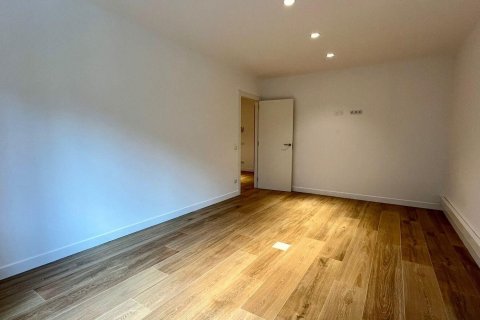 Toimisto vuokrattavana Principado De Andorra (Ninguna Poblacion Tiene C.P.), Lleida, Espanja , 115 m2 No. 178421 - kuva 3