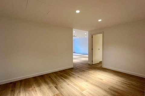 Toimisto vuokrattavana Principado De Andorra (Ninguna Poblacion Tiene C.P.), Lleida, Espanja , 115 m2 No. 178421 - kuva 8