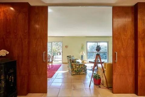 House for sale in Premia De Dalt, Barcelona, Spain 5 bedrooms, 407 sq.m. No. 167017 - photo 8