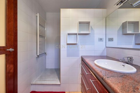 House for sale in Premia De Dalt, Barcelona, Spain 5 bedrooms, 407 sq.m. No. 167017 - photo 29