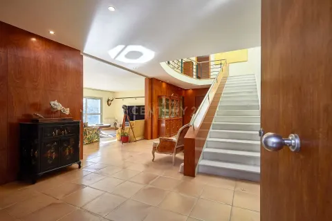 House for sale in Premia De Dalt, Barcelona, Spain 5 bedrooms, 407 sq.m. No. 167017 - photo 3