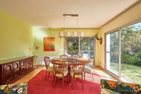 House for sale in Premia De Dalt, Barcelona, Spain 5 bedrooms, 407 sq.m. No. 167017 - photo 10
