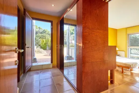House for sale in Premia De Dalt, Barcelona, Spain 5 bedrooms, 407 sq.m. No. 167017 - photo 28