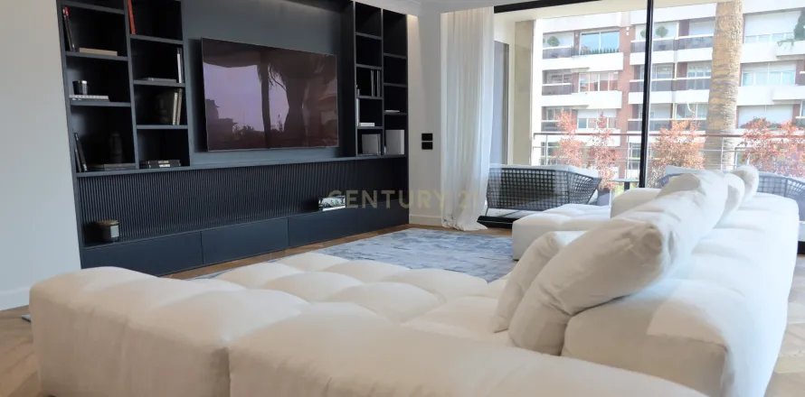Huoneisto Barcelona, Espanja 4 makuuhuonetta, 362 m2 No. 167021