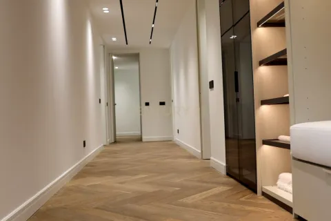 Huoneisto myytävänä Barcelona, Espanja, 4 makuuhuonetta, 362 m2 No. 167021 - kuva 16