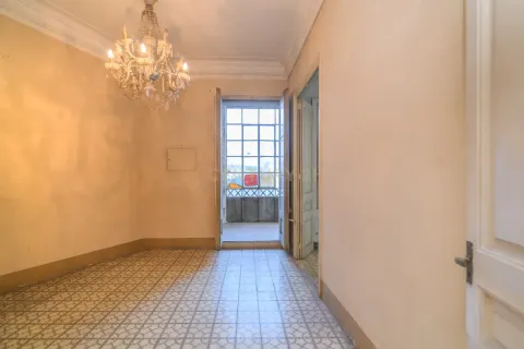 Apartment for sale in Barcelona, Spain 3 bedrooms, 150 sq.m. No. 167018 - photo 10