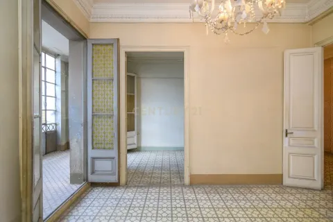 Apartment for sale in Barcelona, Spain 3 bedrooms, 150 sq.m. No. 167018 - photo 6