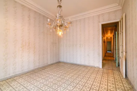 Apartment for sale in Barcelona, Spain 3 bedrooms, 150 sq.m. No. 167018 - photo 4