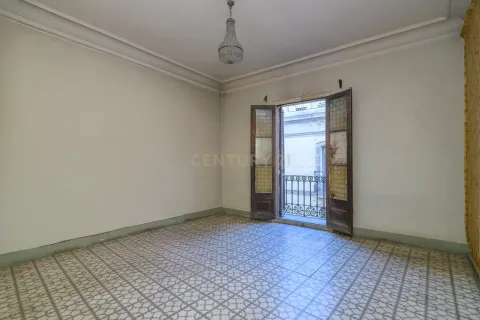 Apartment for sale in Barcelona, Spain 3 bedrooms, 150 sq.m. No. 167018 - photo 15