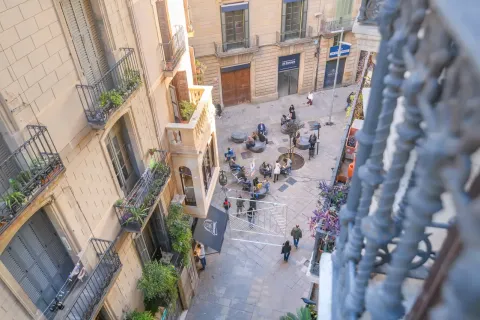 Apartment for sale in Barcelona, Spain 3 bedrooms, 150 sq.m. No. 167018 - photo 16