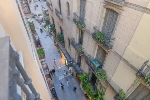Apartment for sale in Barcelona, Spain 3 bedrooms, 150 sq.m. No. 167018 - photo 17