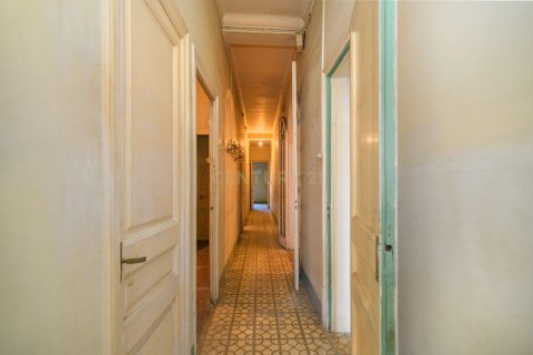 Apartment for sale in Barcelona, Spain 3 bedrooms, 150 sq.m. No. 167018 - photo 22