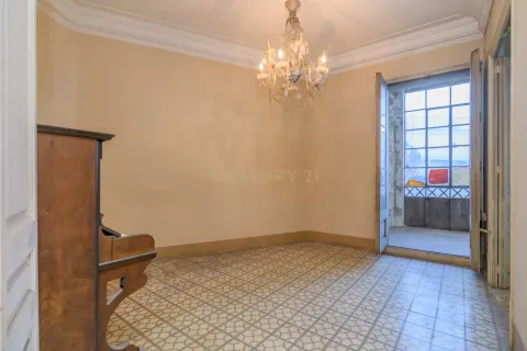 Apartment for sale in Barcelona, Spain 3 bedrooms, 150 sq.m. No. 167018 - photo 11