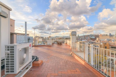 Apartment for sale in Barcelona, Spain 3 bedrooms, 150 sq.m. No. 167018 - photo 26