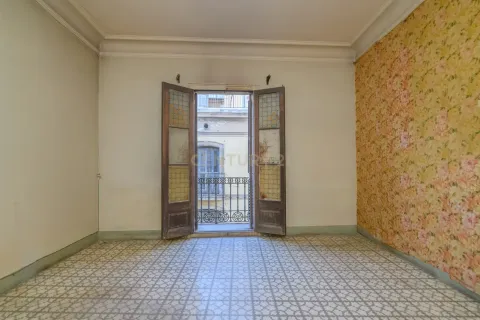 Apartment for sale in Barcelona, Spain 3 bedrooms, 150 sq.m. No. 167018 - photo 14