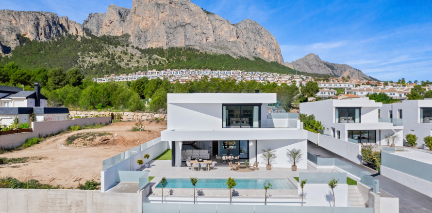 Dom w Polop, Alicante, Hiszpania 3 sypialnie, 311.35 mkw. nr 176304