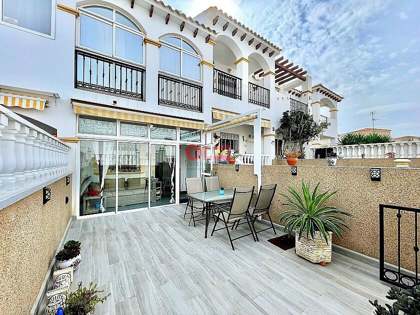 Rindu māja Los Altos, Alicante, Spānijā 2 istabas, 73 m2 Nr. 111145