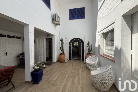 Māja pārdošanā Empuriabrava, Girona, Spānijā 4 istabas, 220 m2 Nr. 153872 - attēls 6