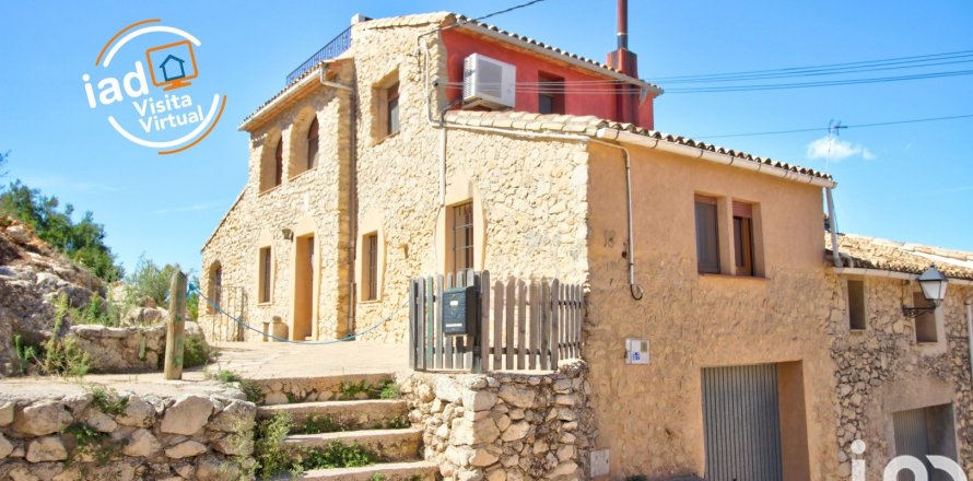 Дом в Алькала де ла Ховада, Аликанте, Испания 4 спальни, 267м2 №153871