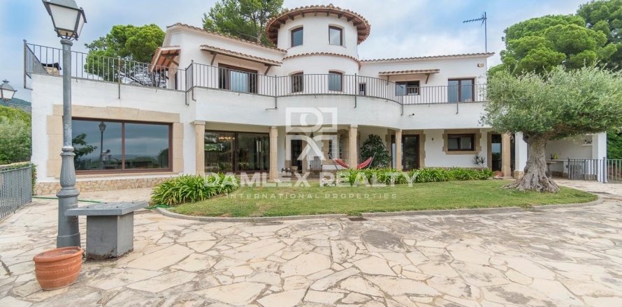 Willa w Lloret de Mar, Girona, Hiszpania 5 sypialni, 548 mkw. nr 176900