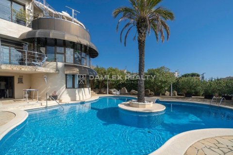 Willa w Platja D'aro, Girona, Hiszpania 7 sypialni, 390 mkw. nr 176905 – zdjęcie 11