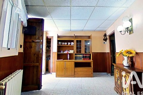 House for sale in L'Espluga de Francoli, Tarragona, Spain 156 sq.m. No. 184974 - photo 2