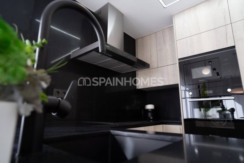 Kattohuoneisto myytävänä Pilar de la Horadada, Alicante, Espanja, 2 makuuhuonetta, 60 m2 No. 155345 - kuva 7