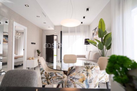 Kattohuoneisto myytävänä Pilar de la Horadada, Alicante, Espanja, 2 makuuhuonetta, 60 m2 No. 155345 - kuva 6