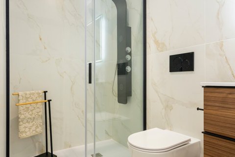 Kaupunkipientalo myytävänä Alicante, Espanja, 2 makuuhuonetta, 73 m2 No. 147055 - kuva 21