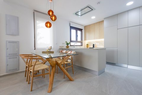 Kaupunkipientalo myytävänä Alicante, Espanja, 2 makuuhuonetta, 73 m2 No. 147055 - kuva 25